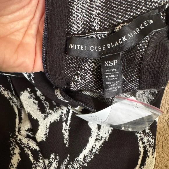 WHBM NWT Beaded Brushed Halter Sleeveless Halter Top Abstract Floral Size XSP - Picture 7 of 10